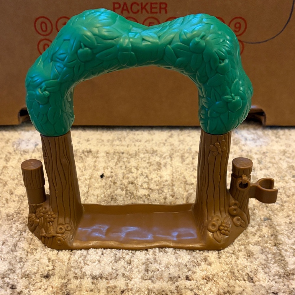 Fisher Price Little People 2003 Tree Archway